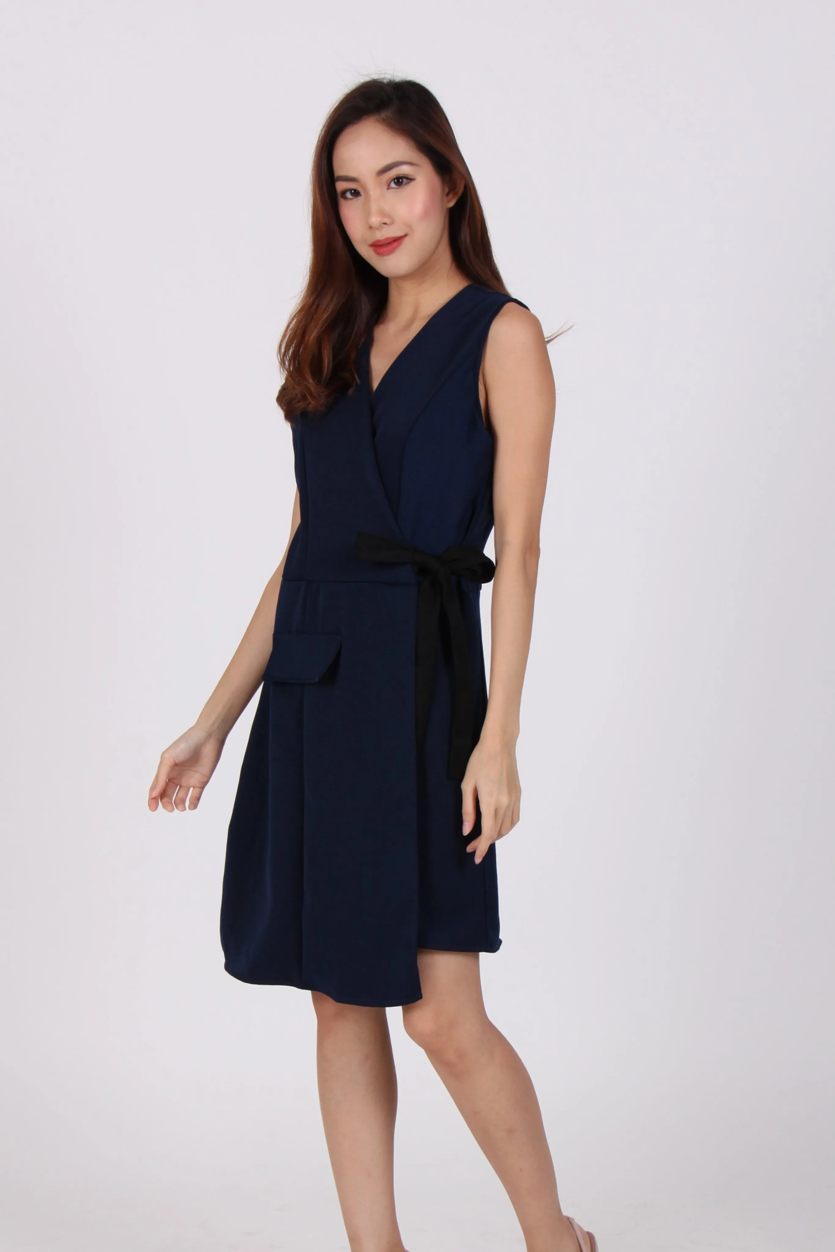 Asymmetrical Contrast Ribbon Wrap Dress in Navy Blue