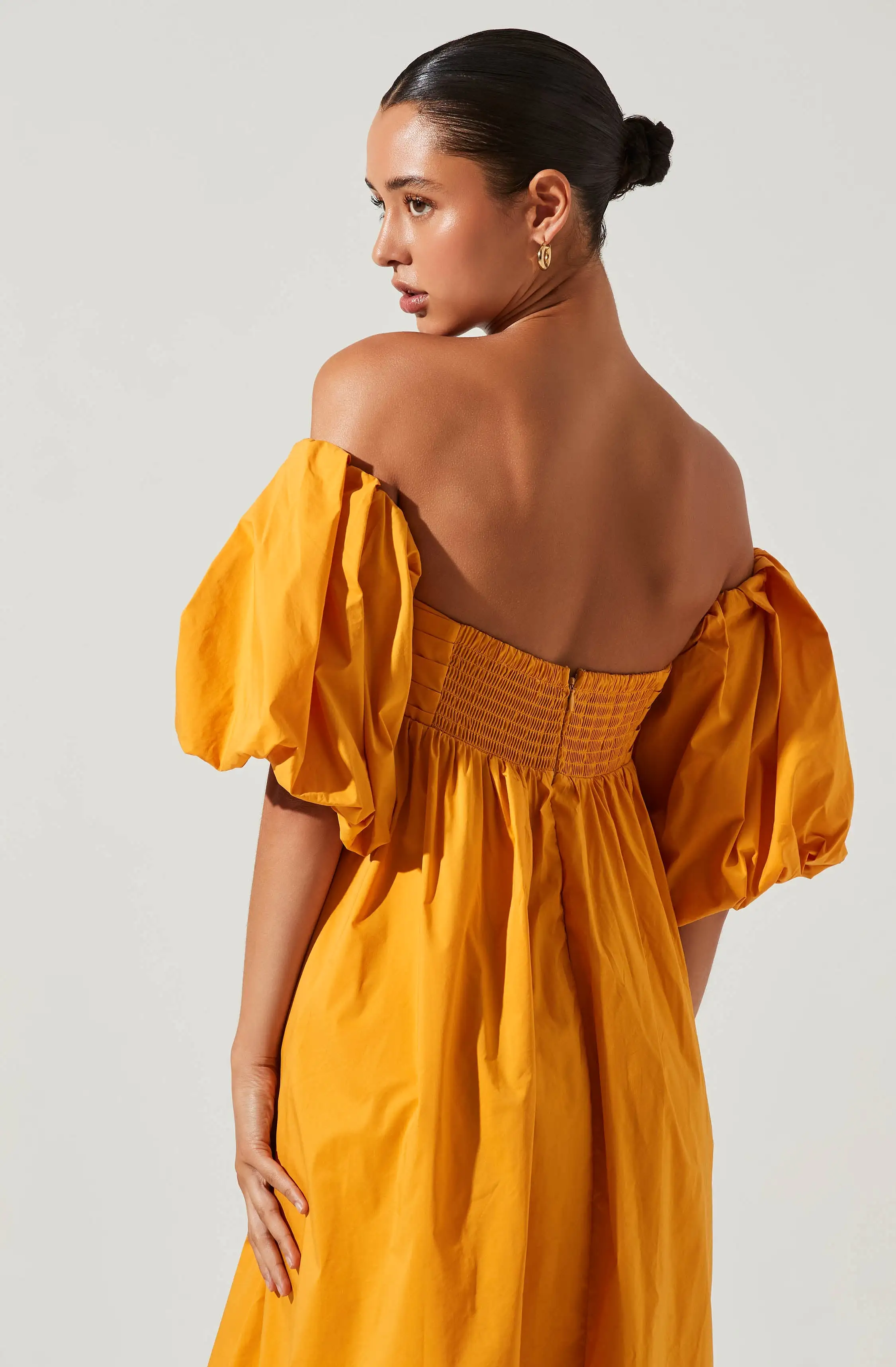 Carlin Off Shoulder Puff Sleeve Midi Dress