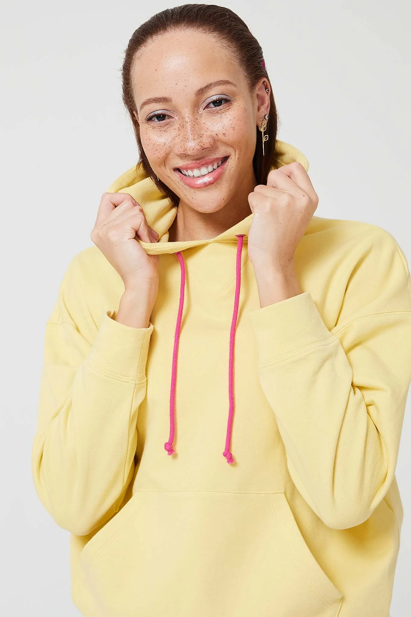 Hoodie in Light Yellow