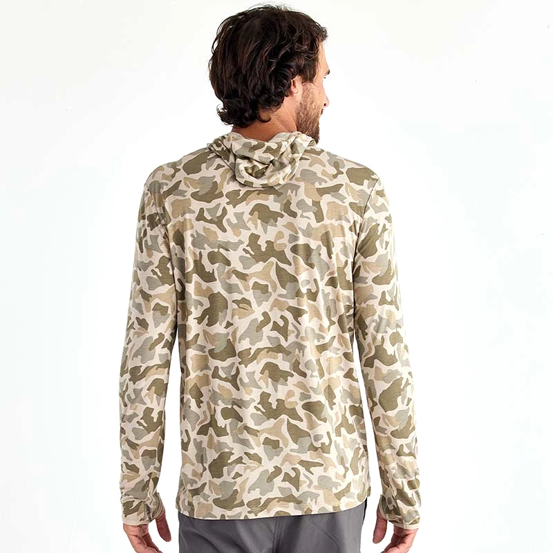 Long Sleeve Lightweight Bamboo Hoodie In Barrier Island Camo