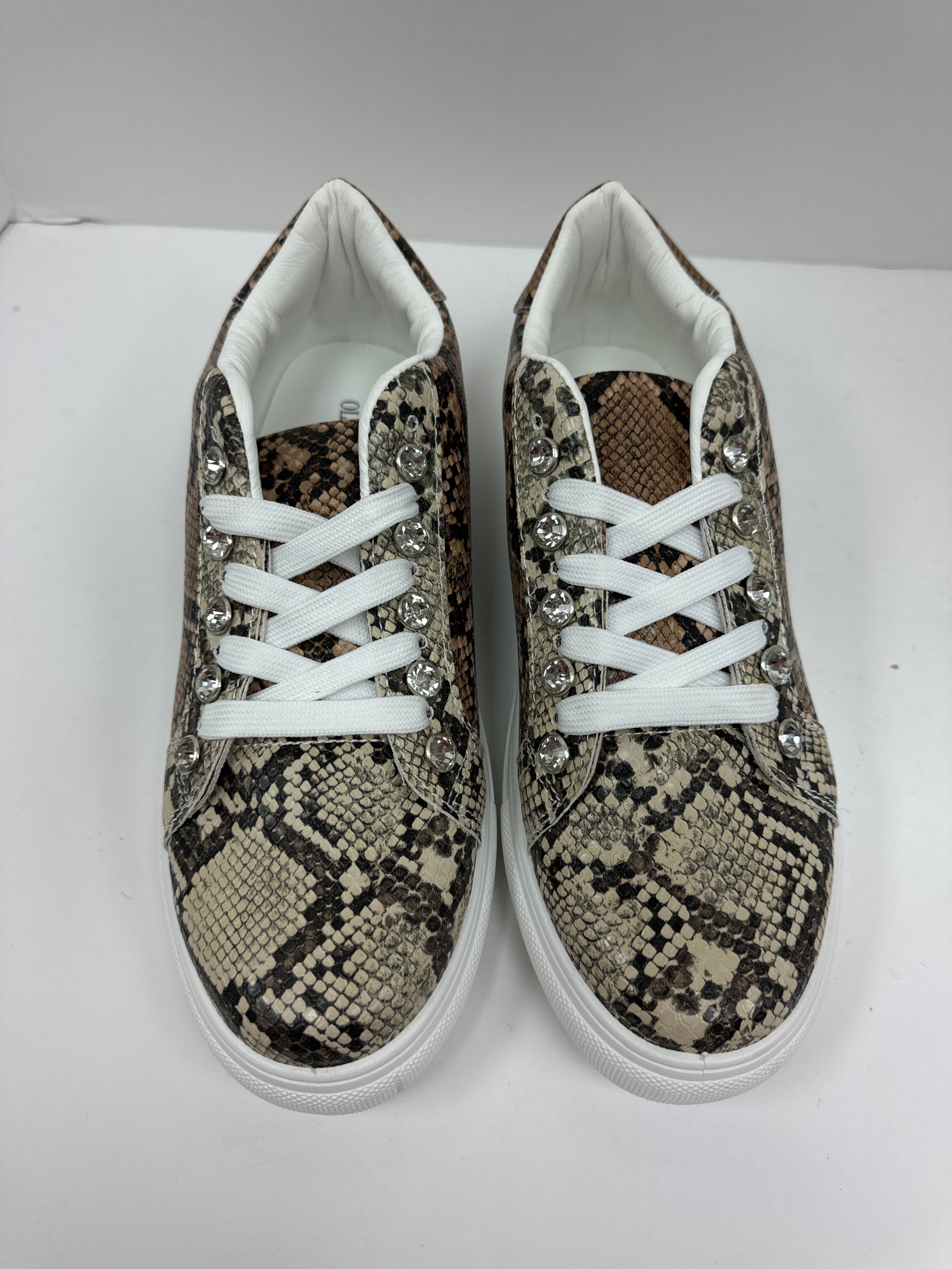 Shoes Sneakers By Olivia Miller  Size: 11