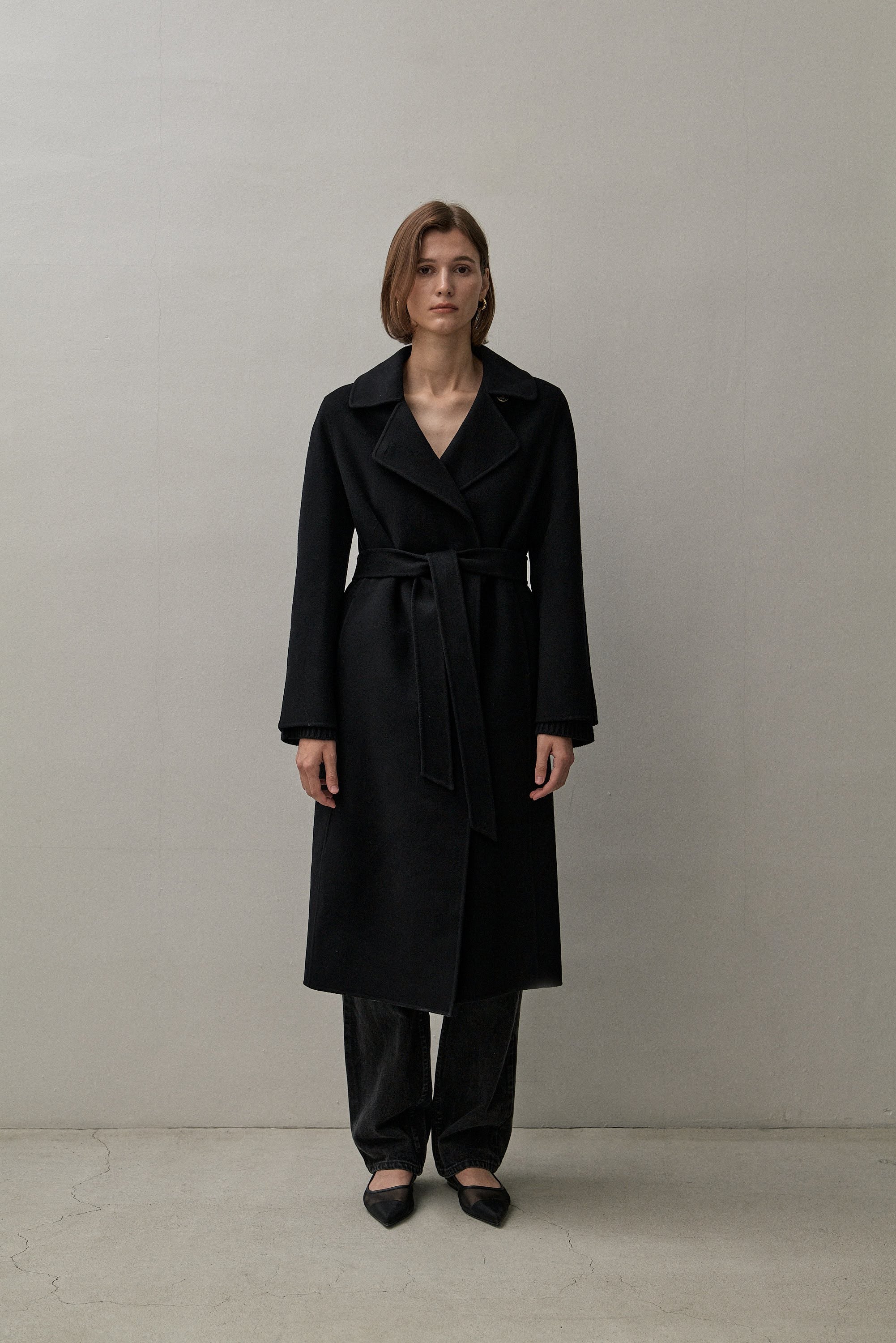 THE TAILORED COAT - BLACK